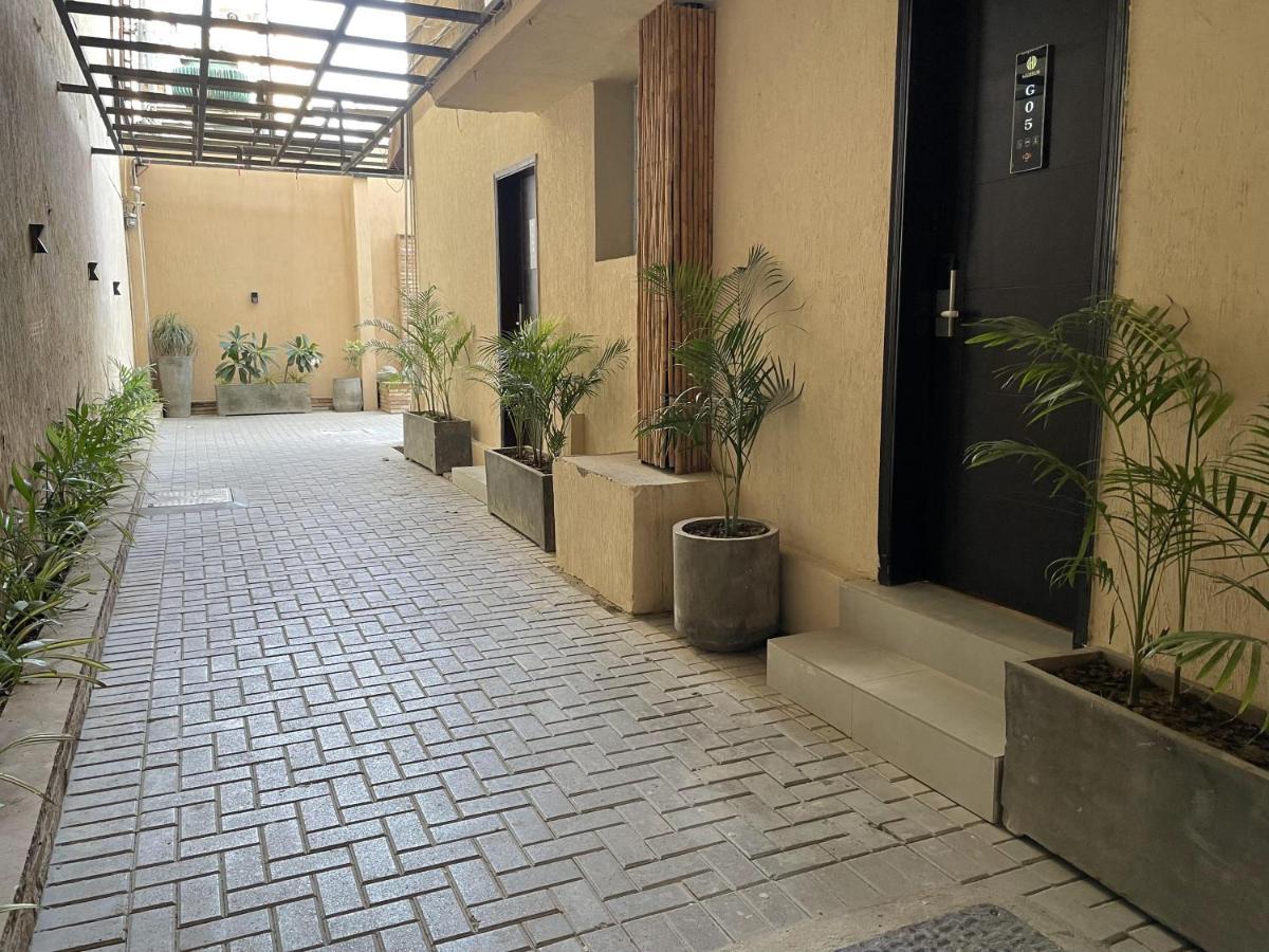 Hamsun Suites  Karachi Extérieur photo
