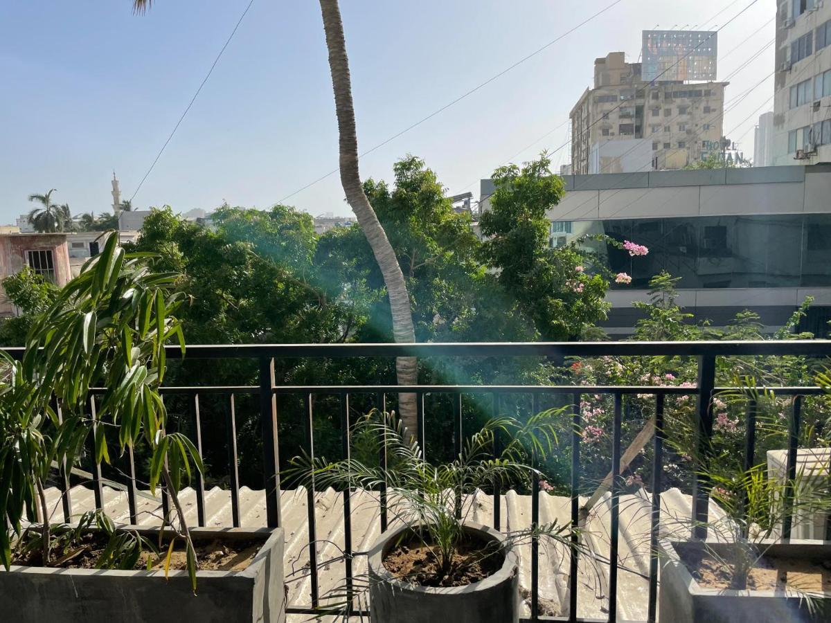 Hamsun Suites  Karachi Extérieur photo