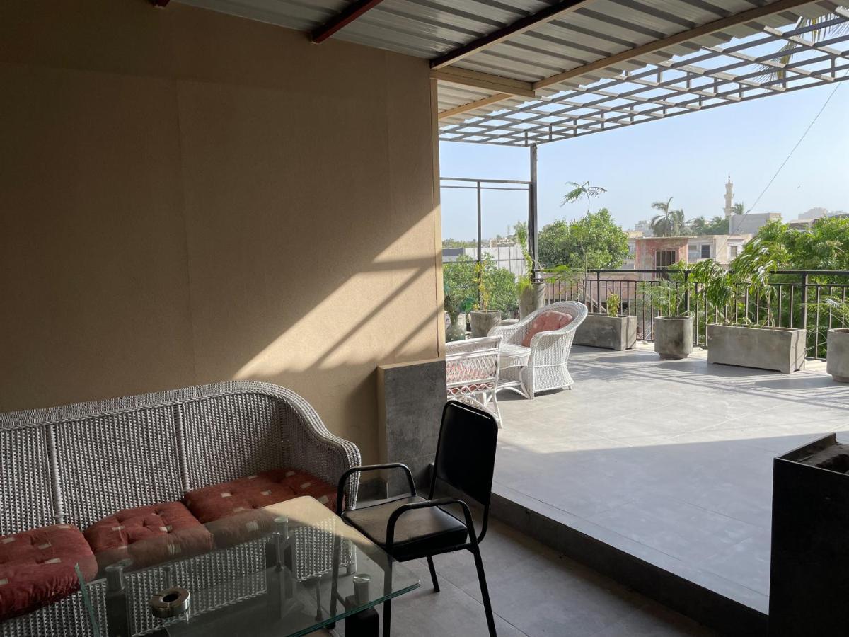 Hamsun Suites  Karachi Extérieur photo