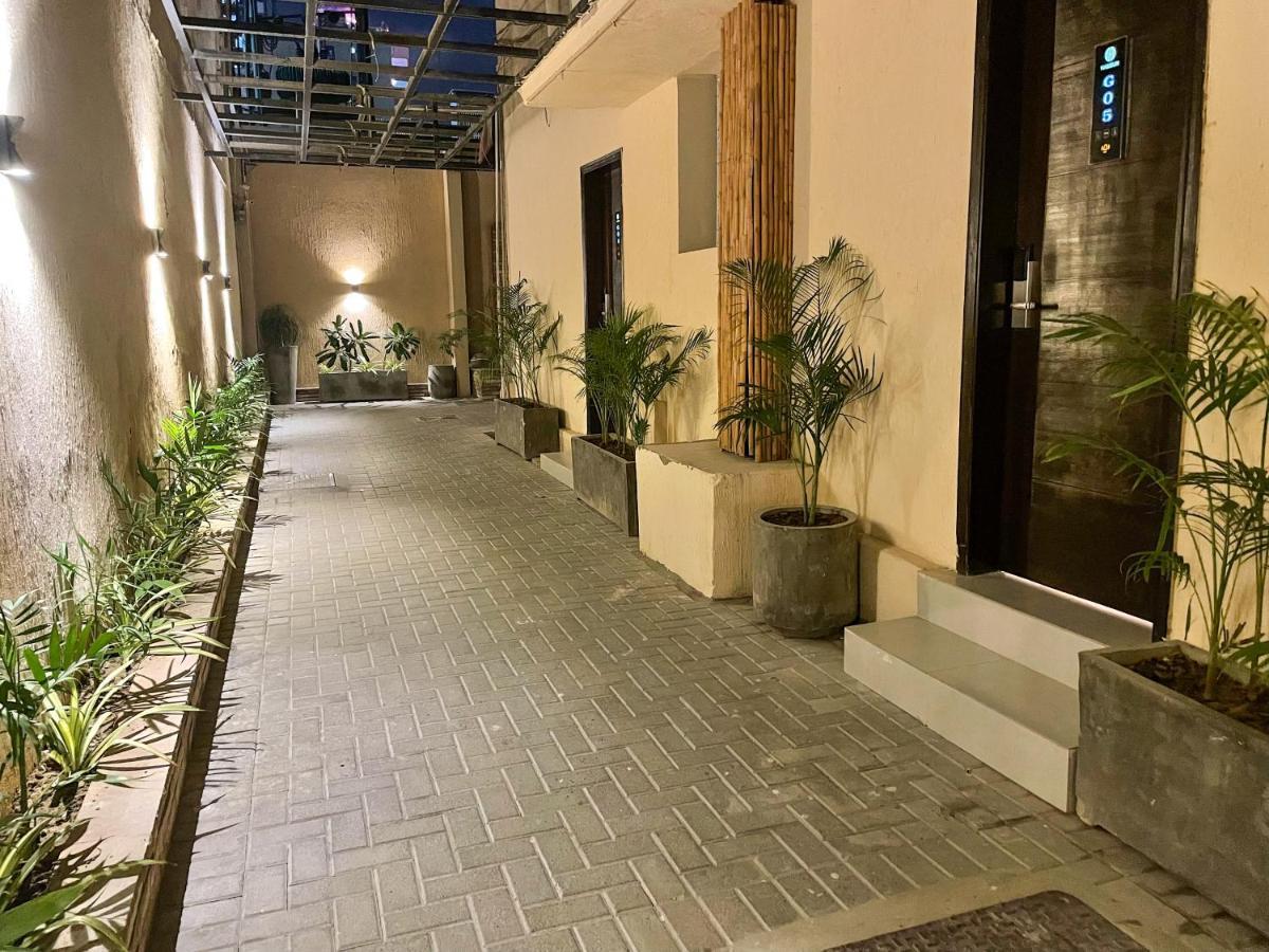 Hamsun Suites  Karachi Extérieur photo