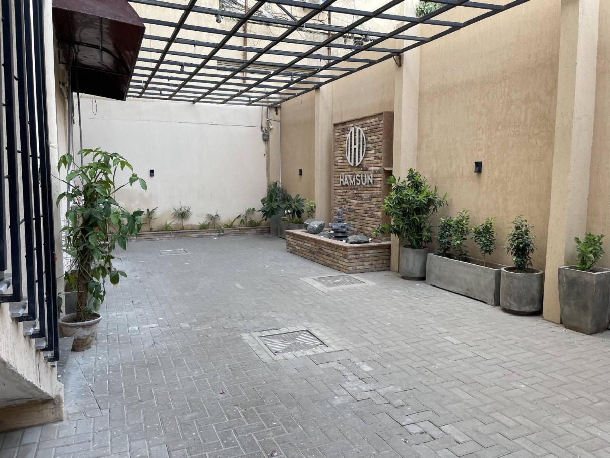 Hamsun Suites  Karachi Extérieur photo