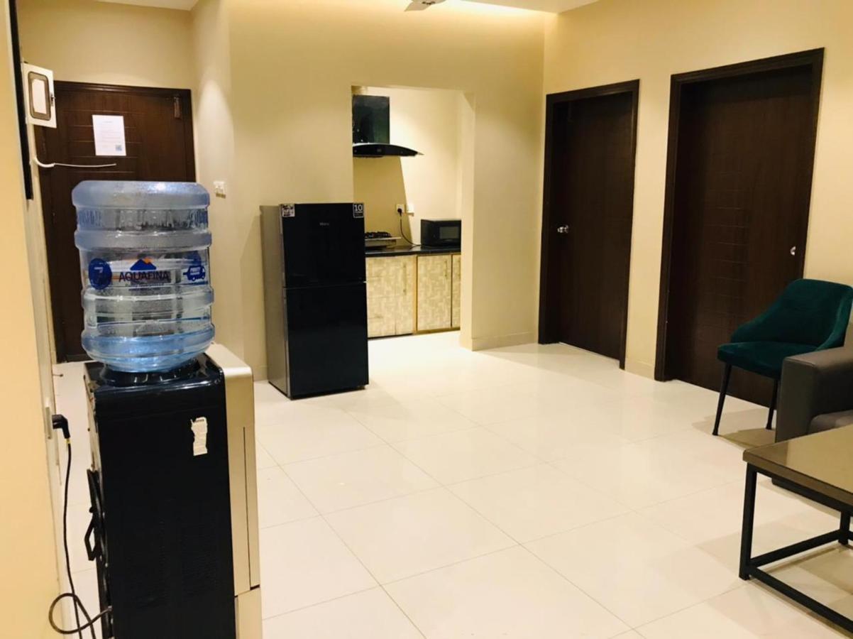 Hamsun Suites  Karachi Extérieur photo