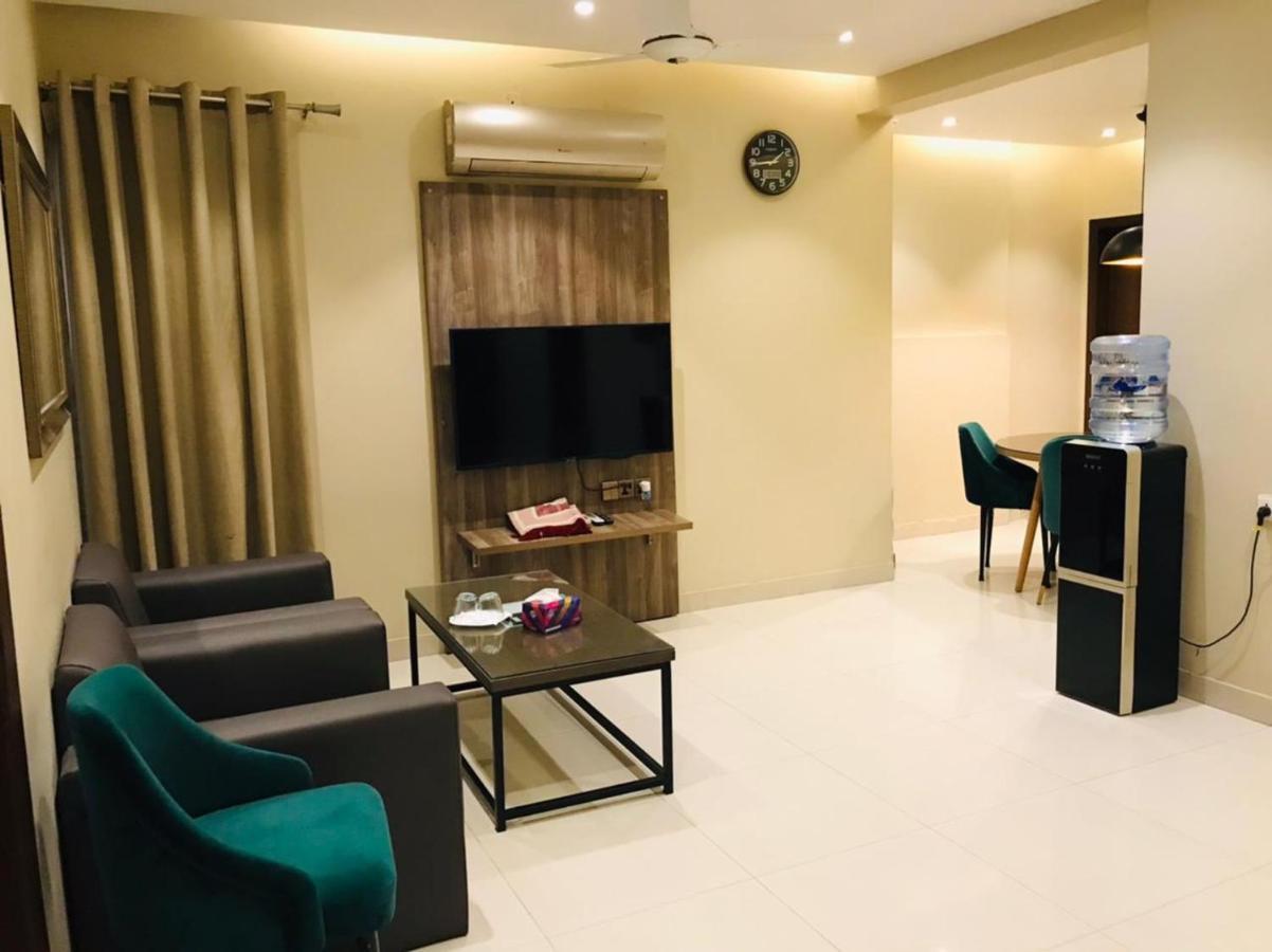 Hamsun Suites  Karachi Extérieur photo
