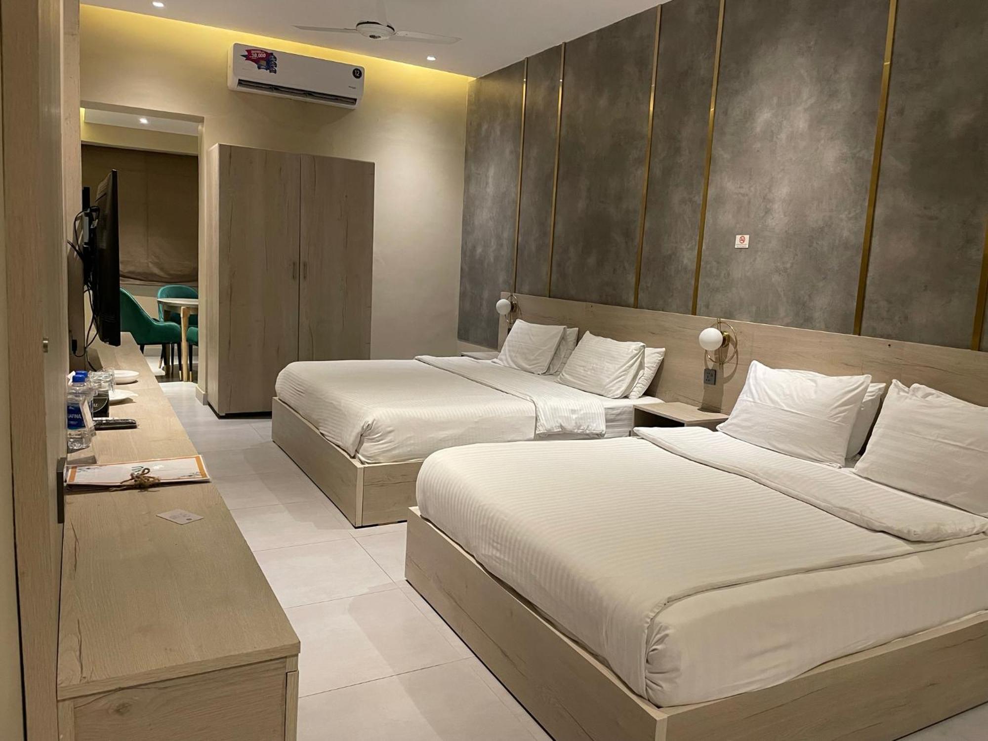 Hamsun Suites  Karachi Extérieur photo