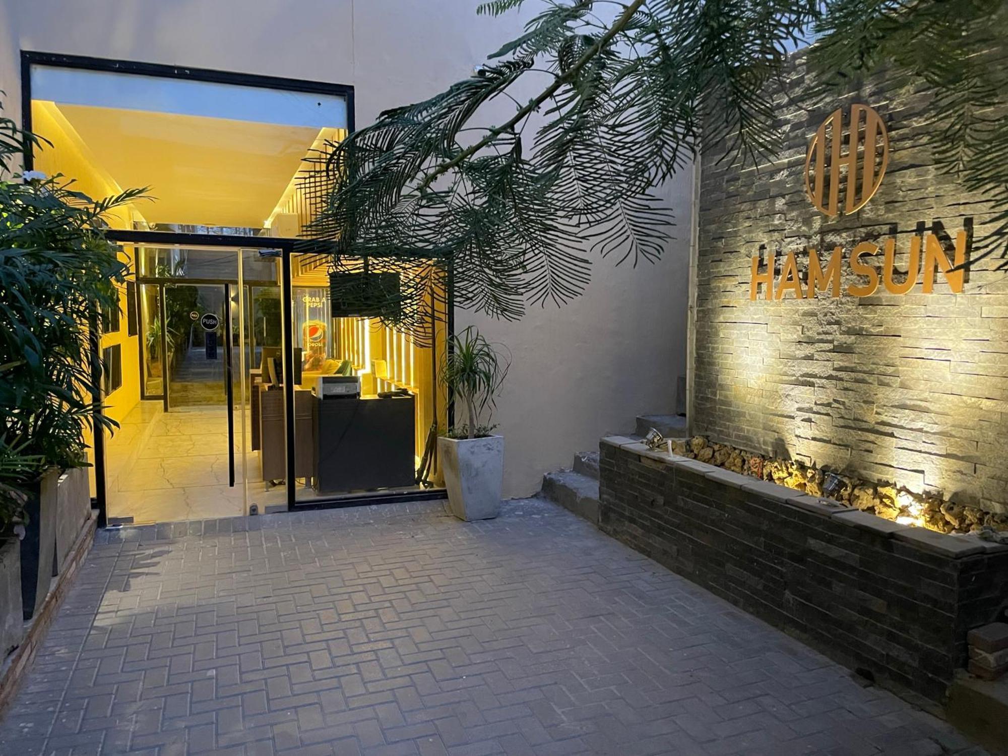 Hamsun Suites  Karachi Extérieur photo